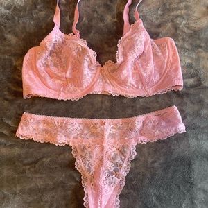 SAVAGEXFENTY Pink Unlined Sheer Floral Lace Bra and Thong Set